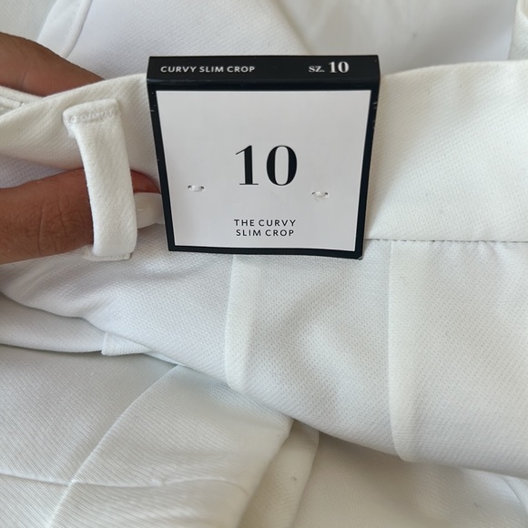 Woman’s Brand New White Cropped Pants - Picture 5 of 6